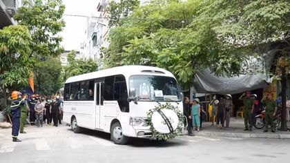 Gia đình đón anh về!
