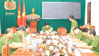 Đề nghị xét giảm án, tha tù trước thời hạn cho 10 phạm nhân dịp Tết