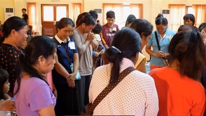 Vỡ mộng cuộc sống nơi xứ người