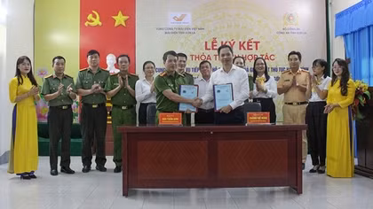 Công an Sơn La " bắt tay" bưu điện tỉnh giải quyết việc cho dân