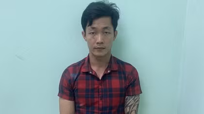 Con nghiện 2 tiền án bị bắt khi "xé lẻ" ma túy đem bán