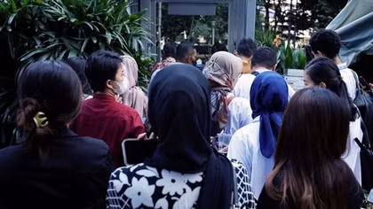 Động đất rung chuyển Indonesia, hàng trăm người thương vong