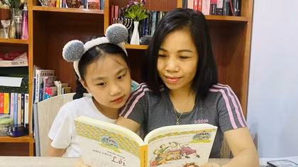 Trang viết màu mực tím