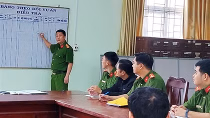 Trung tá Công an 10 năm  liên tục là Chiến sĩ thi đua cơ sở
