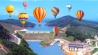 Màn trình diễn khinh khí cầu chào mừng SEA Games 31