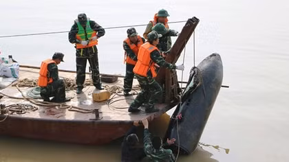 Ẩn họa hơn 800 nghìn tấn bom đạn tồn sót sau chiến tranh