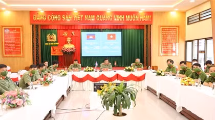 Tăng cường hợp tác phòng, chống tội phạm với Ty Cảnh sát tỉnh Svayrieng, Campuchia