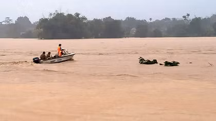Hòa Bình: 1 người chết, nhiều nhà đổ sập đổ, hư hỏng do mưa lũ