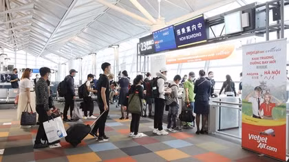 Bay quốc tế rẻ hơn nội địa