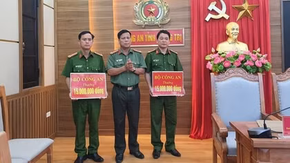 Khen thưởng Công an Quảng Trị vụ bắt giữ 30 nghìn viên ma túy