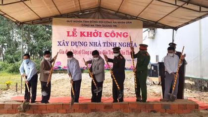 Công an Quảng Trị xây nhà tình nghĩa tặng gia đình liệt sĩ Công an nhân dân