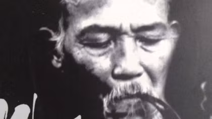 Trăng Hoàng cung em chỉ tặng riêng anh