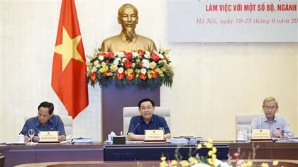 Chủ tịch Quốc hội Vương Đình Huệ: “Một đồng mà không cần thiết thì cũng không chi”