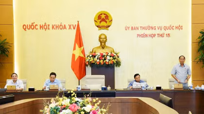 Thu hồi đất, trái phiếu doanh nghiệp, môi trường là những điểm “nóng”