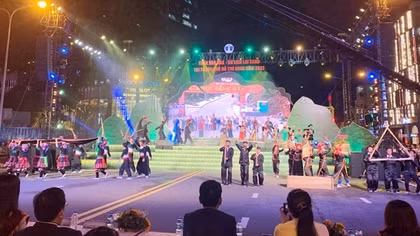 TP Hồ Chí Minh và các tỉnh Tây Bắc tích cực liên kết phát triển du lịch