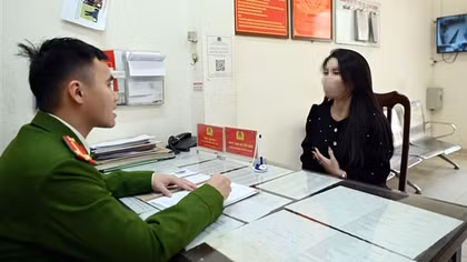Triệu tập người phụ nữ lăng mạ CSGT khi chồng vi phạm nồng độ cồn