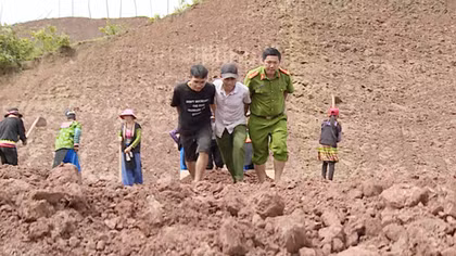 Trưởng Công an xã “tuyên chiến” với cây thuốc phiện