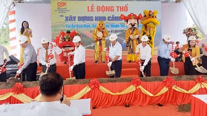 Xây dựng kho cảng, thúc đẩy hiệu quả luồng tàu biển lớn vào sông Hậu