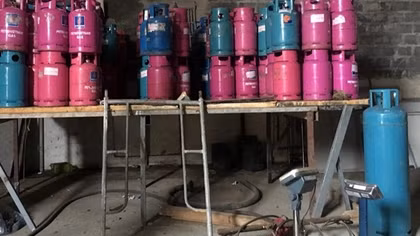 Cơ sở sang chiết gas lậu đặt ngay gần khu công nghiệp