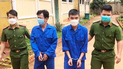 Bắt 2 tên trộm đêm chuyên “khoắng” tài sản trong ô tô đậu ven đường