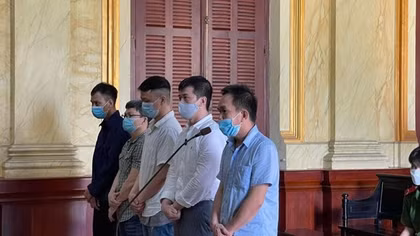 Tổ chức đánh bạc, 3 cán bộ và các đồng phạm lãnh án