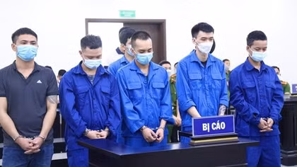 Nổ súng gây án ở Hà Nội, nhóm thanh niên trả giá đắt