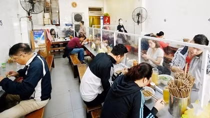 Nhiều quận trung tâm Hà Nội cho phép kinh doanh ăn uống tại chỗ