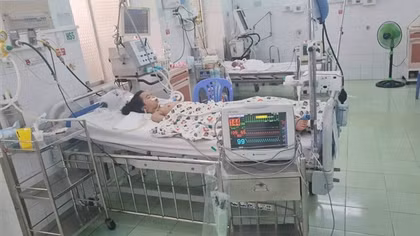 Làm rõ việc bé gái 10 tuổi sau mổ viêm ruột thừa bị hôn mê sâu