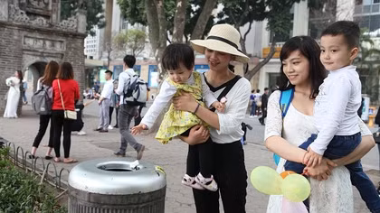 Nghĩ từ một ứng xử với rác