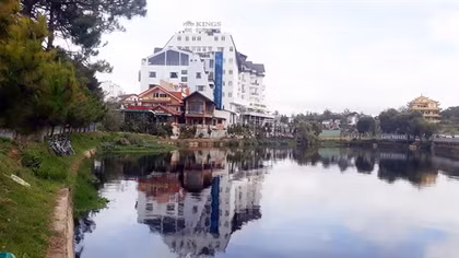 Khắc phục ô nhiễm ở hồ Đội Có