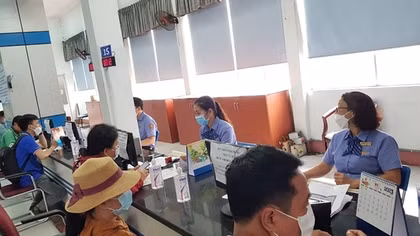 Đổi trả vé tàu Tết có thể mất phí tới 30%