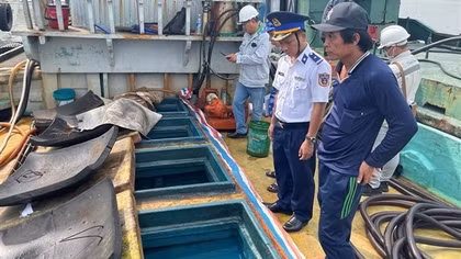 Điều tra làm rõ vụ tàu chở 65.000 lít dầu DO không rõ nguồn gốc