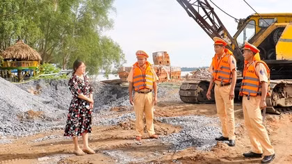Bảo đảm an toàn giao thông đường thủy nội địa trên tuyến sông Hậu