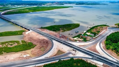 Cao tốc Vân Đồn – Móng Cái lại trễ hẹn