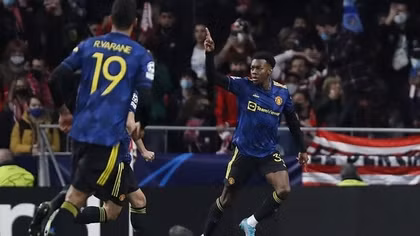 Man Utd thoát thua nhờ "siêu dự bị"