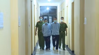 Mất tiền tỉ vì ham “làm giàu không khó” qua... mạng