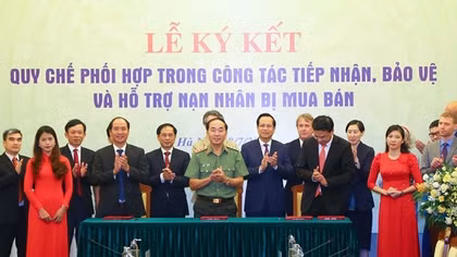 4 bộ ký Quy chế phối hợp phòng, chống mua bán người