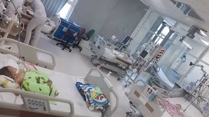 Cứu sống bé trai mắc căn bệnh “viêm não hoại tử cấp tính” hiếm gặp