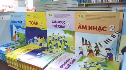 Giá sách giáo khoa đã giảm từ 5 - 15%