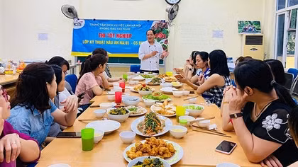 Lao động thất nghiệp chưa quan tâm học nghề chuyển đổi
