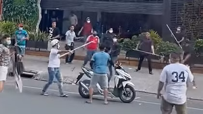 Truy xét 2 nhóm thanh niên hỗn chiến vì va quẹt giao thông