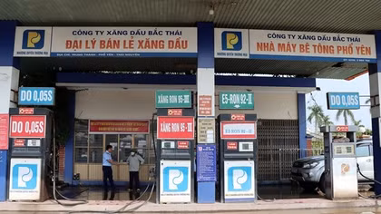 Giá xăng đã về mức giá tương đương tháng 10/2021