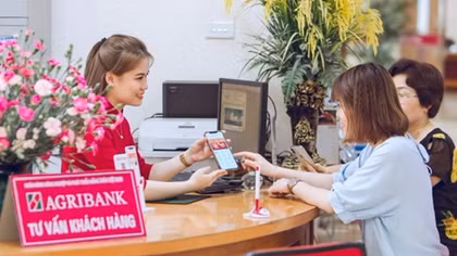 Hơn 900 giải thưởng chờ đón tân sinh viên năm học 2022-2023 khi mở tài khoản tại Agribank