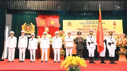 Chuyện những người đảm bảo an ninh nội địa