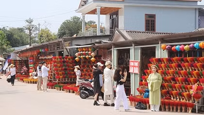 Bảo tồn nghề truyền thống gắn với phát triển du lịch
