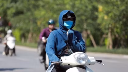 Miền Bắc và miền Trung nắng nóng hầm hập, Nam Bộ có mưa