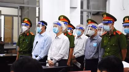 Hai cựu Chủ tịch UBND tỉnh Khánh Hòa bị phạt 10 năm tù