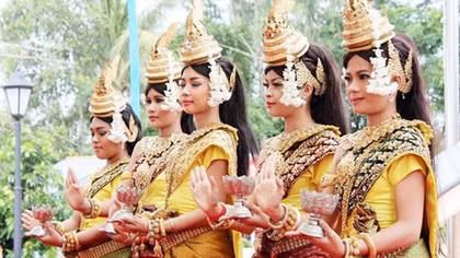 Lãnh đạo Đảng, Nhà nước chúc Tết cổ truyền của Lào, Campuchia