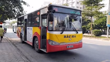 Khi nào sẽ chọn được nhà thầu xe buýt mới?