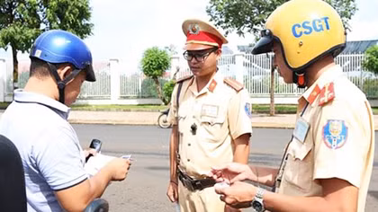 Cần thiết ban hành Luật Trật tự an toàn giao thông đường bộ: Vì sự an toàn của cả cộng đồng